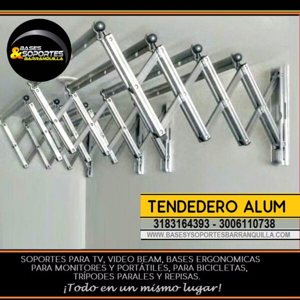 Tendedero MD 100x100 extendido en pared